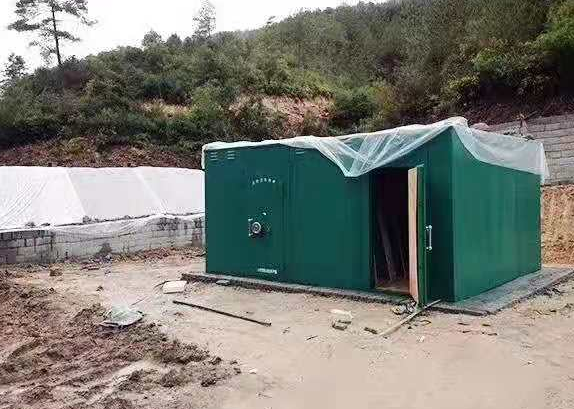谢通门露天如何存放爆破线放炮线等爆破器材？